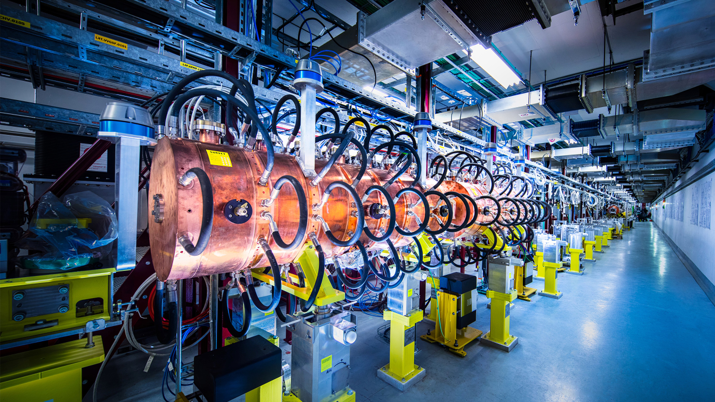 Нова сильна. Линак ускоритель. Linac 2. Атомный коллайдер. Адронный коллайдер другие миры.