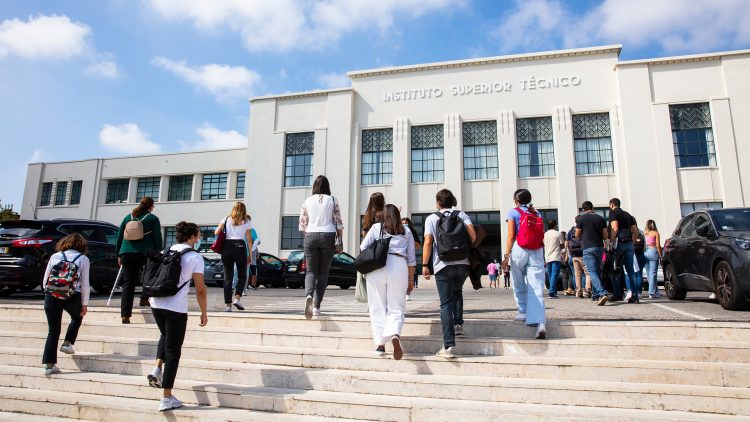 Técnico sets once again the highest admission grade in Higher Education