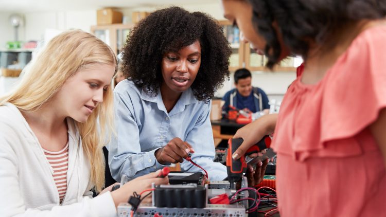 Unite! Career Sessions: Mulheres em carreiras STEM