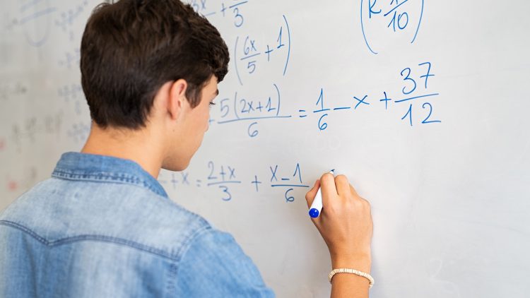 Seminário Matemática, Física & Aprendizagem Automática – João Sacramento