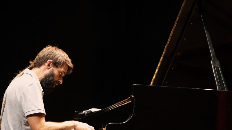 Viver a Cultura @Técnico Tagus – Conversa com Jazz ao piano: João Dias Ferreira
