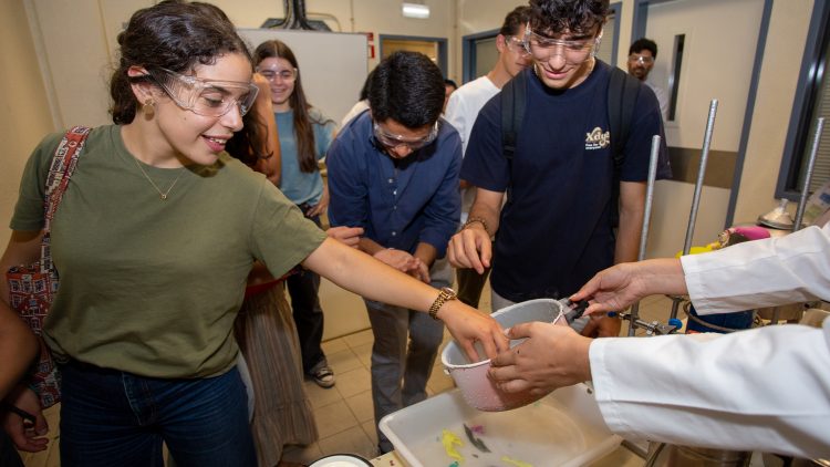 DEQ open laboratories once again show “what a chemical engineer can do”