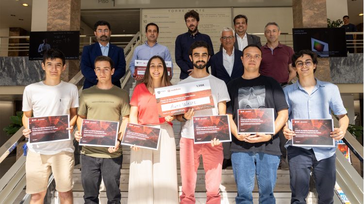 Técnico students win the Vodafone Merit Award in Mobile Networks and Internet of Things