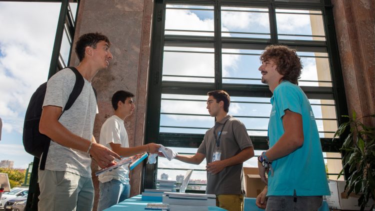 Técnico students clear up new students’ doubts during the week of 26-29 August