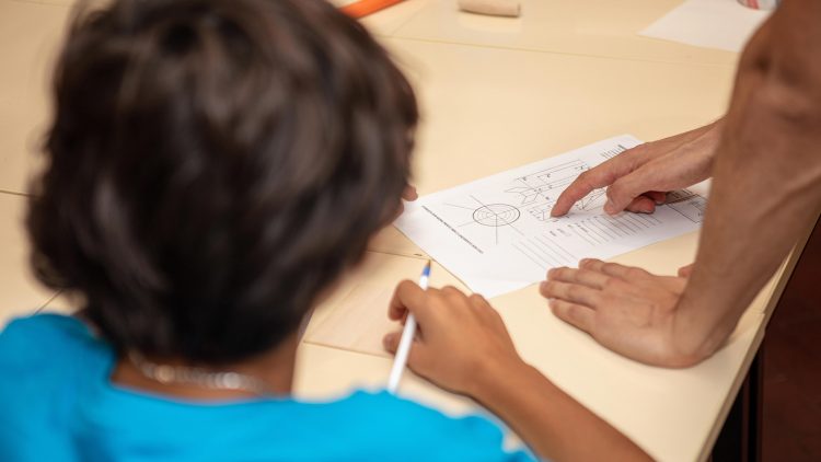 Técnico leva engenharia e ciência a escolas na Semana da Ciência e Tecnologia