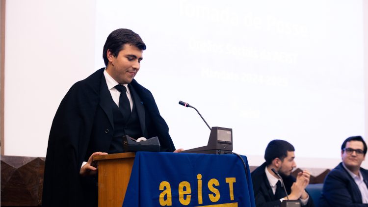 Novo presidente da Associação dos Estudantes do Técnico partilha visão de mandato