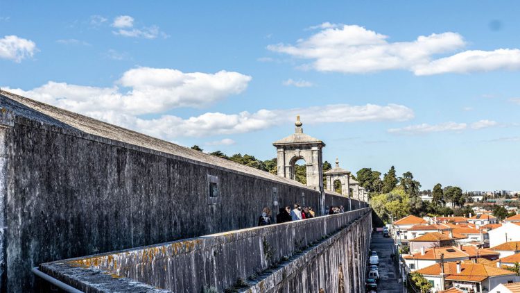 APIST guided tour and crossing of Aqueduto das Águas Livres