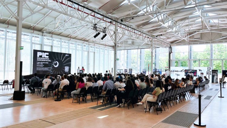 Aerospace Engineering students showcased projects at Integrative Project symposium