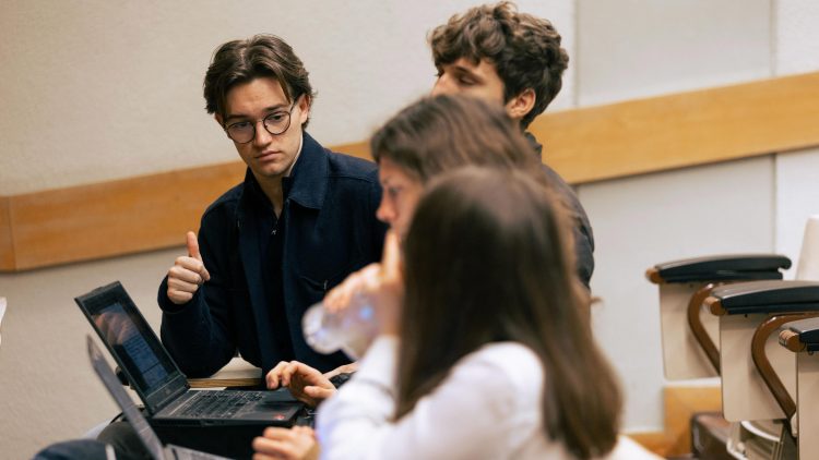 Career Training Workshop “Work Global: Build Your International Career” by Mercer